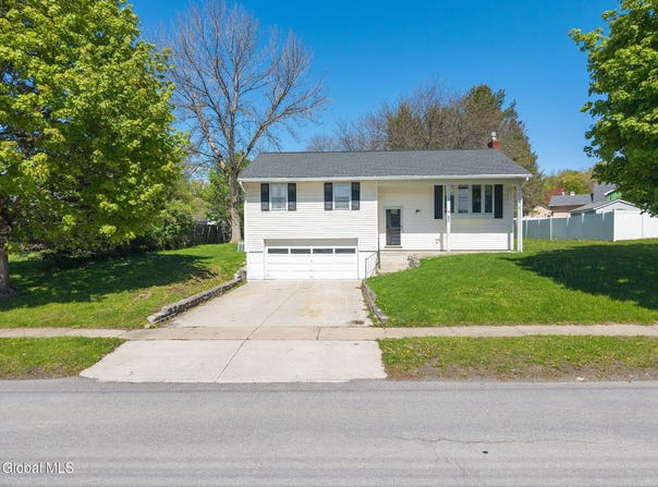 109 Pleasantview Drive, Cobleskill, NY 12043