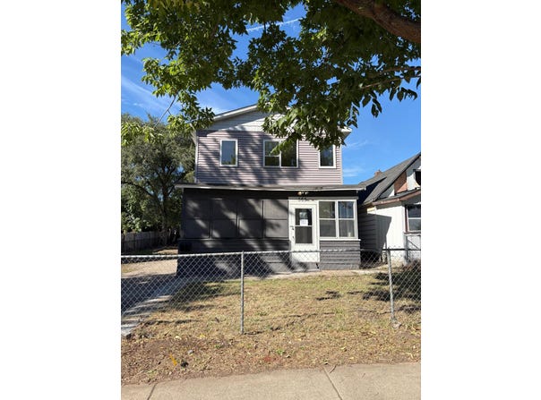 565 Hatch Avenue, Saint Paul, MN 55117
