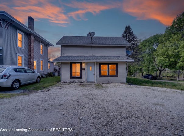 122 & 124 E Mill Street, Bellevue, MI 49021