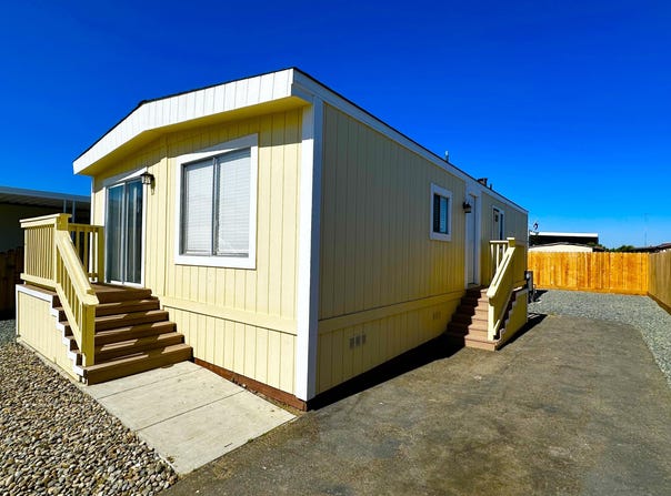 720 E Worth Avenue, Porterville, CA 93257