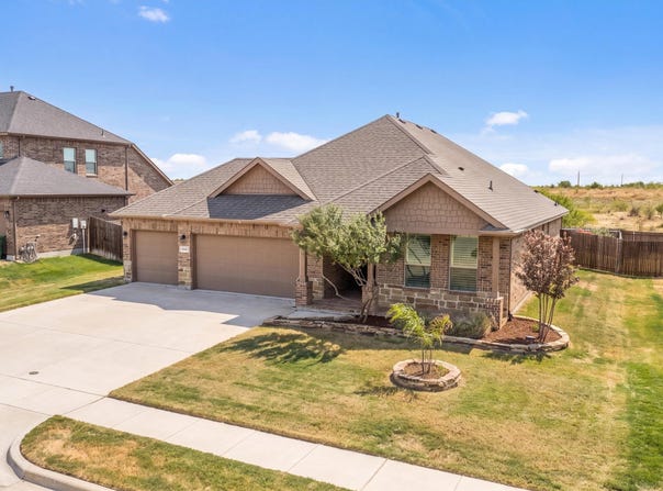 3448 Chloe Avenue, Krum, TX 76249