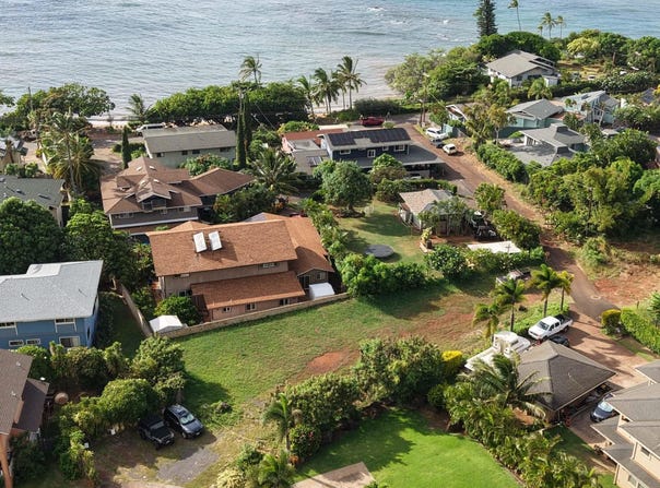 61 Hui D Rd, Lahaina, HI 96761
