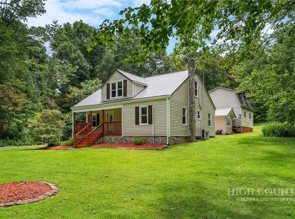 2253 Deep Ford Road, Lansing, NC 28653
