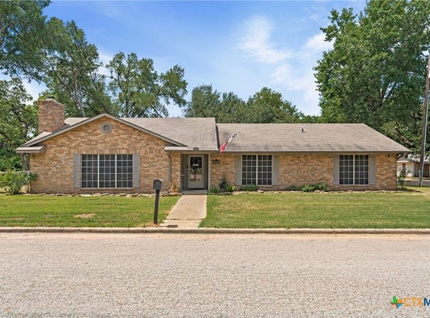 1101 E 19th Street, Cameron, TX 76520