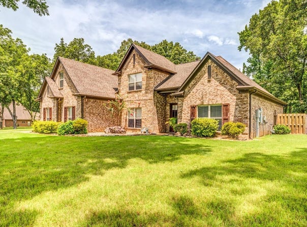 62 PLANTERS GROVE Trl, Brighton, TN 38011