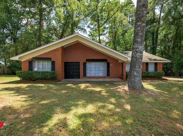 305 Pine Cone, Haughton, LA 71037