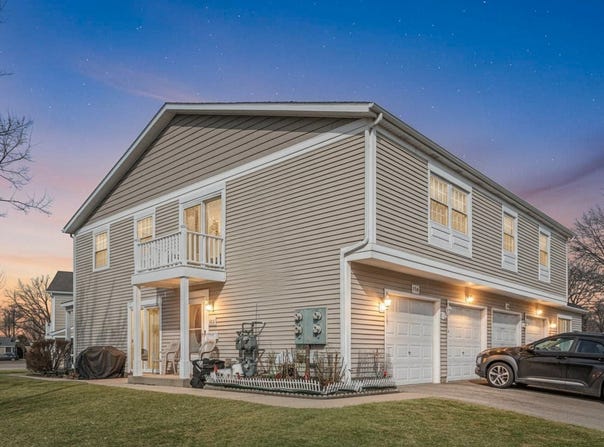 1314 ELY Court, Wheeling, IL 60090