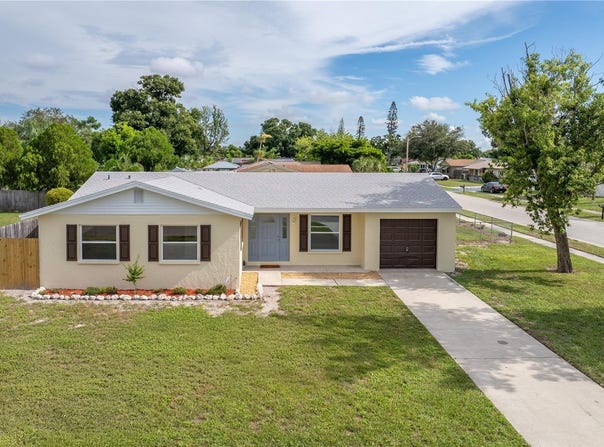 2918 SANDPOINTE Drive, BRADENTON, FL 34205