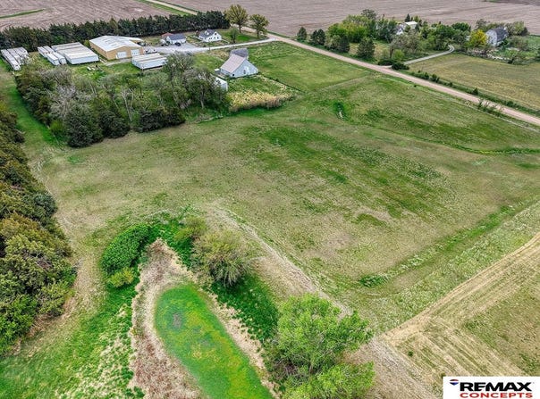 2364 County Rd C, Crete, NE 68333