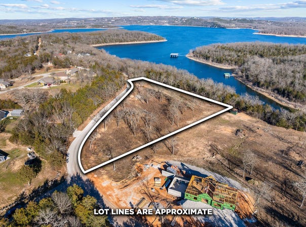 2416 Bread Tray Mountain Road, Lampe, MO 65681
