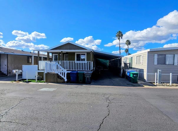 400 Greenfield Dr, El Cajon, CA 92021