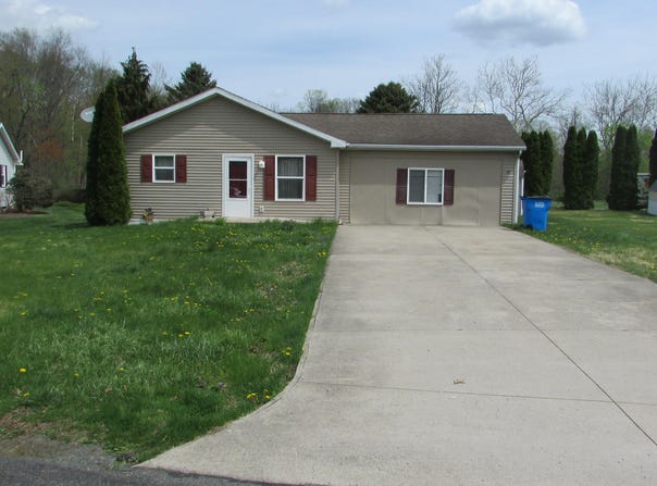 140 SHEFFIELD Drive, Sunbury, PA 17801