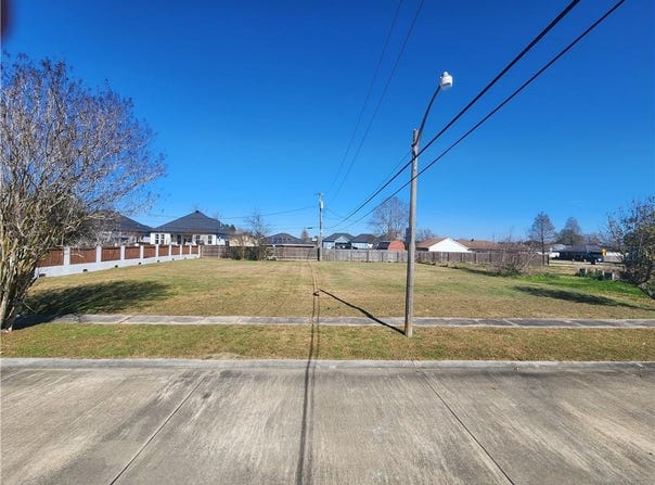 209 GENET Drive lot: 579A1, Arabi, LA 70032