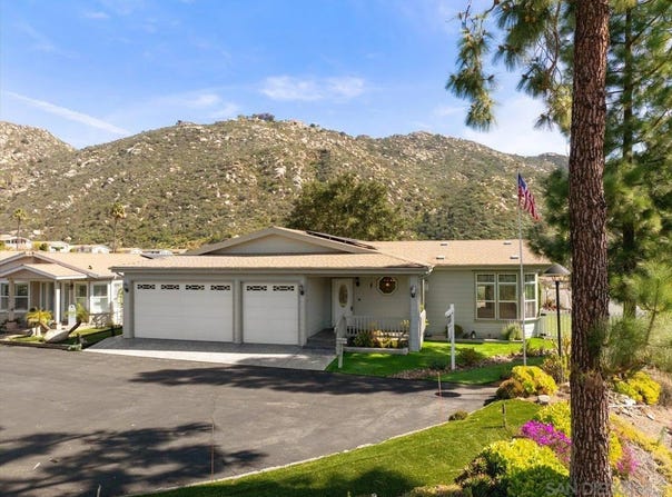 8975 Lawrence Welk Dr, Escondido, CA 92026