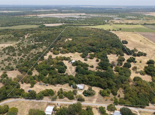 455 James Road, Ferris, TX 75125