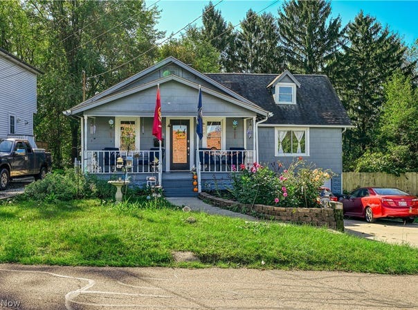2266 Windemere Avenue, Akron, OH 44312