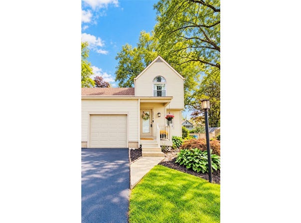 2251 E Main Street, Rochester, NY 14609