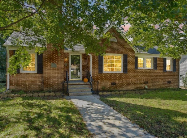328 Hillcrest Avenue, Burlington, NC 27215