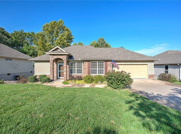 19 Glenbrook Lane, Bella Vista, AR 72715