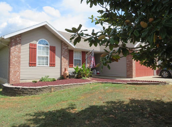 110 Holly Ridge Road, Willard, MO 65781