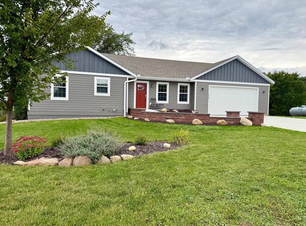 210 Prairie View Drive, Dennison, MN 55018