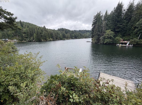 6260 BLACK BEAR Rd, Florence, OR 97439