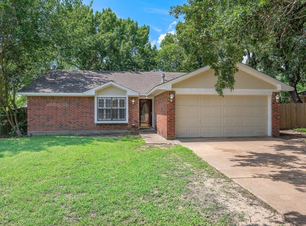2007 Sandalwood Lane, Bryan, TX 77807