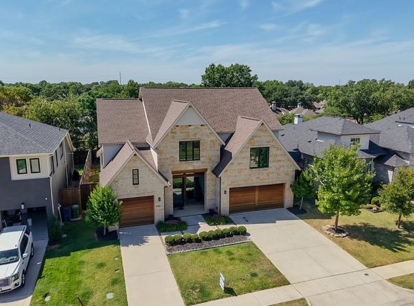 2081 Holt Way, Grapevine, TX 76051