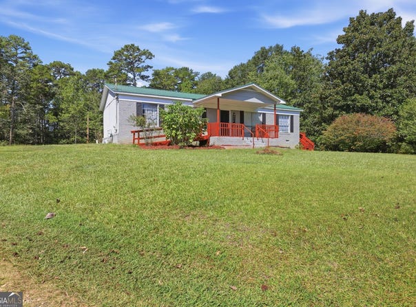 814 Brookdale Road, Toccoa, GA 30577
