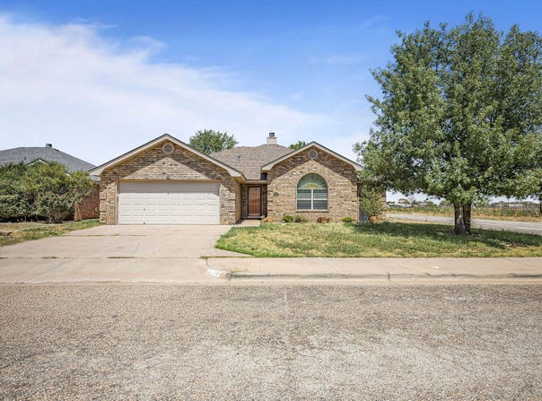 2102 97th Street, Lubbock, TX 79423