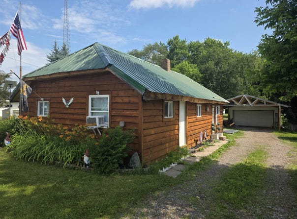 14032 OLD 32 Road, MOUNTAIN, WI 54149