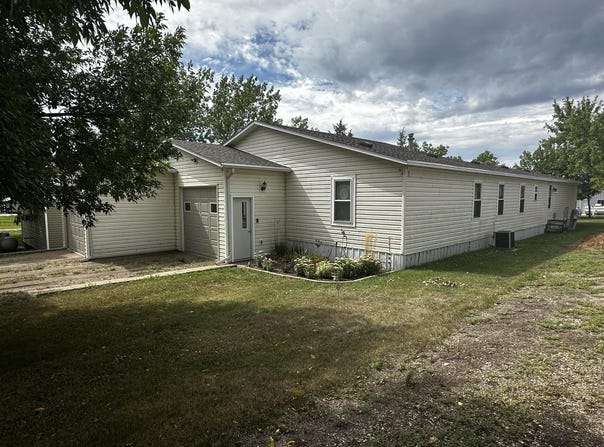 303 Ej Avenue, Akaska, SD 57420