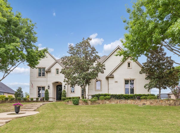 156 Stoneleigh Drive, Heath, TX 75032