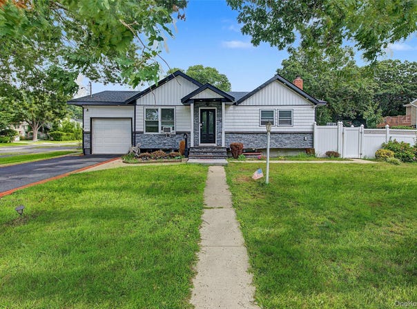 1085 Bay Shore Avenue, Bay Shore, NY 11706