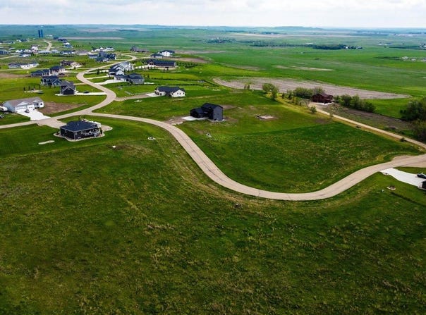 6950 Rockridge Drive, Bismarck, ND 58503