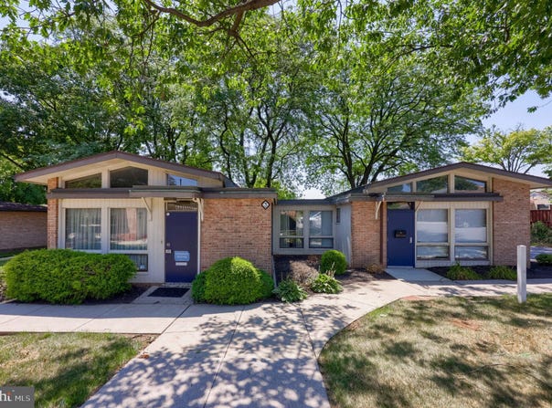 624 CORNWALL Road, LEBANON, PA 17042
