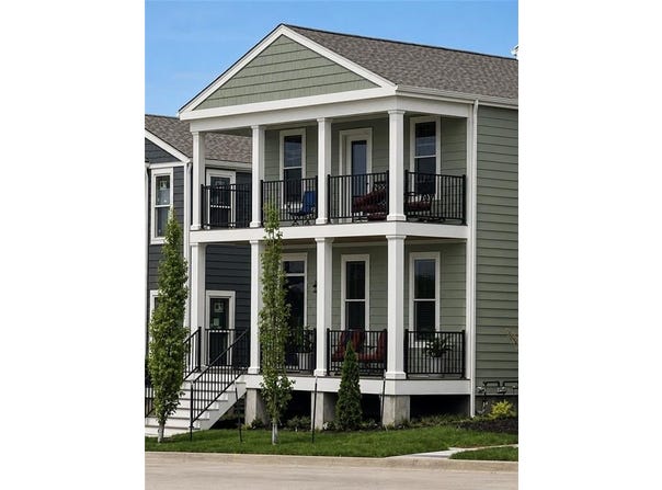23703 Canal Lane, Independence, MO 64056