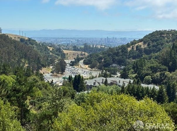 2247 Tunnel Road, Oakland, CA 94611