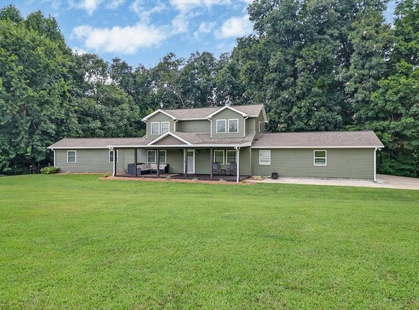2014 Double Top Road, Jamestown, TN 38556