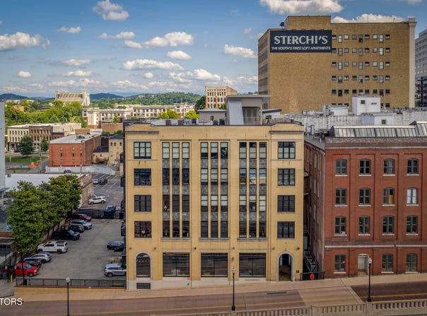 220 W Jackson Ave, Knoxville, TN 37902