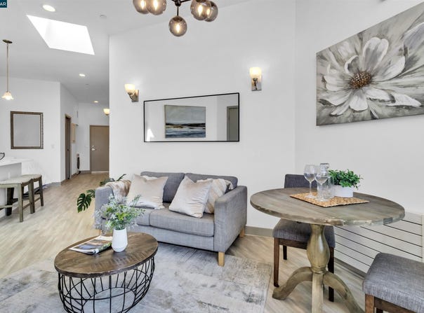 410 Webster St, Oakland, CA 94607