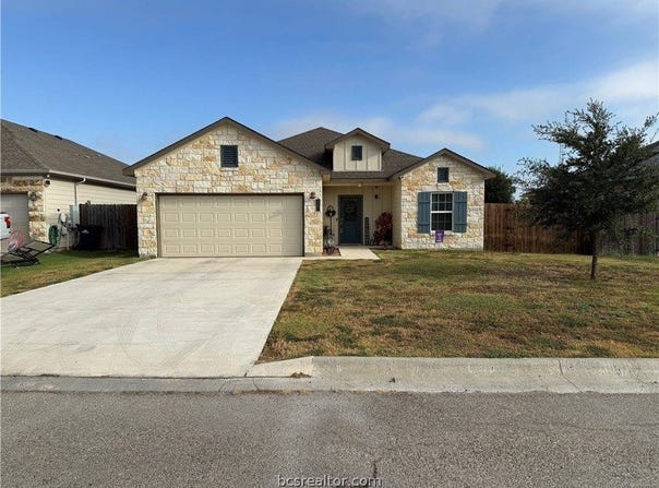 620 West Sheldon, Thrall, TX 76578