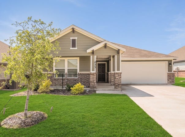 433 Rose Avenue, Cleburne, TX 76033