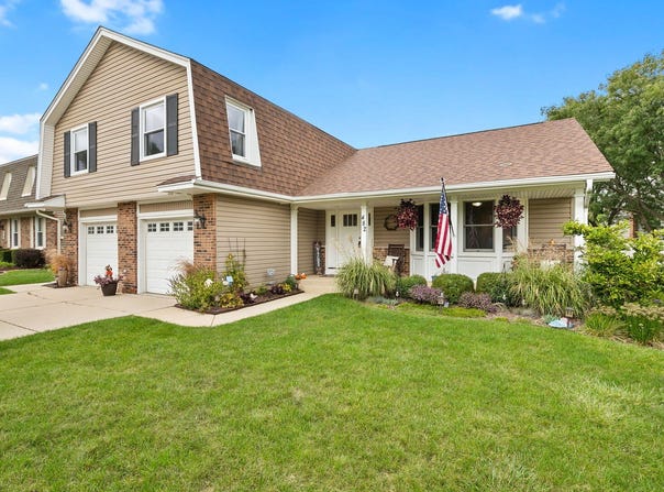 482 Franklin Lane, Elk Grove Village, IL 60007
