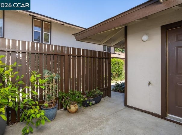 5468 Roundtree Pl, Concord, CA 94521