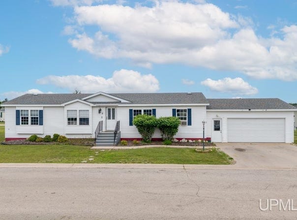 1620 Willow creek #2 Road, Escanaba, MI 49829