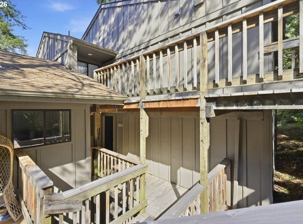 223 TRAILSIDE Loop, Eugene, OR 97405