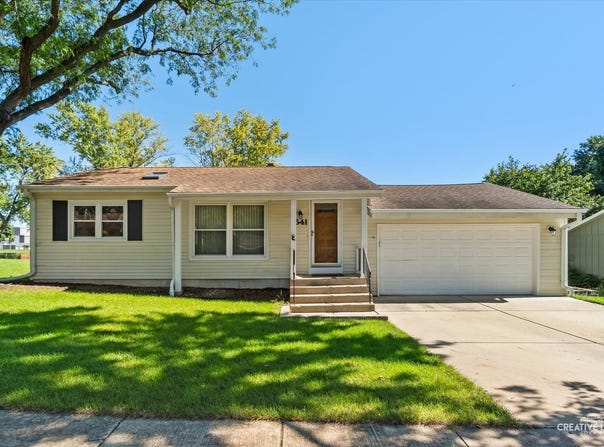 541 Dean Drive, South Elgin, IL 60177