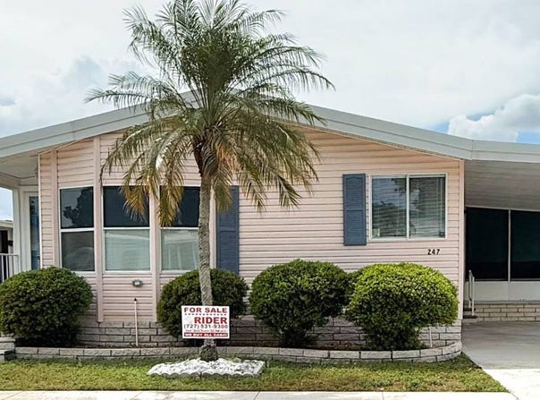 1001 Starkey Rd, Largo, FL 33771