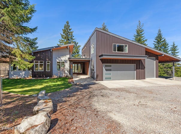 8655 E Challenge Rd, Hayden, ID 83835